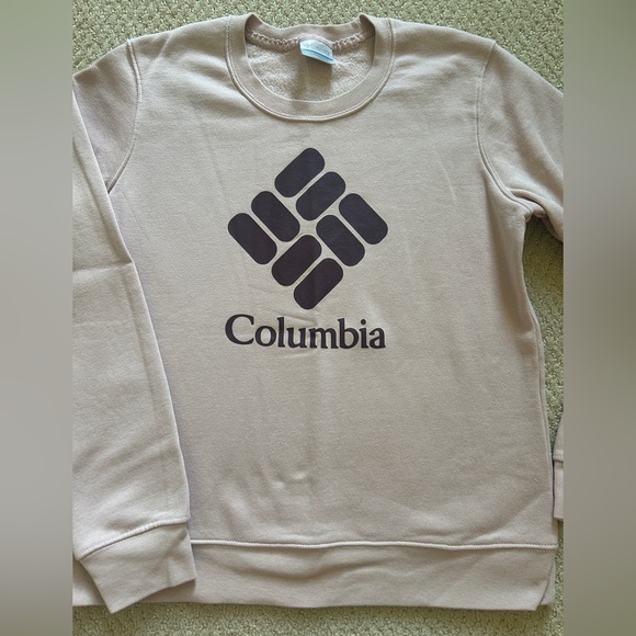 NWOT Women’s Columbia Logo Sweatshirt - Picture 1 of 2